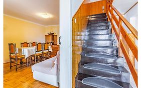 Nice Home In Medulin With Kitchen
