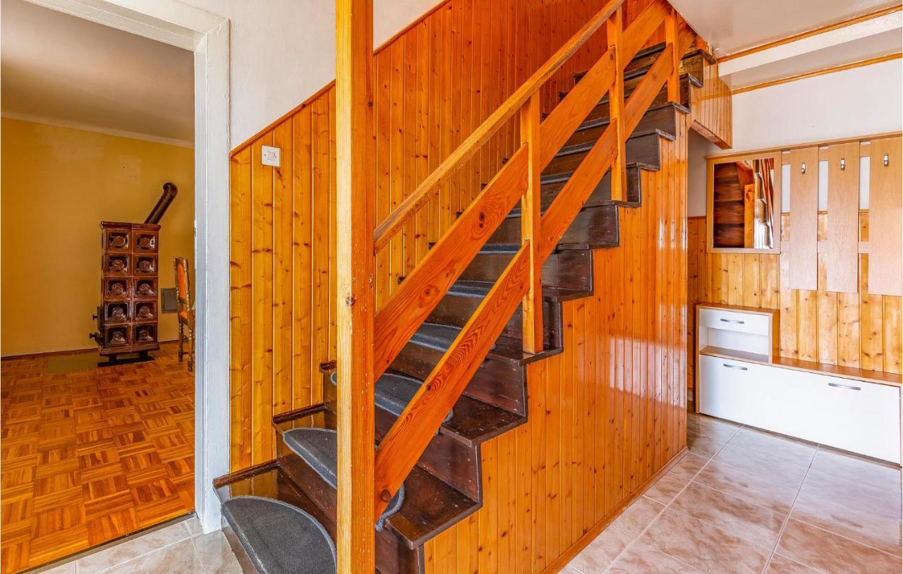 Nice Home In Medulin With Kitchen Exterior foto